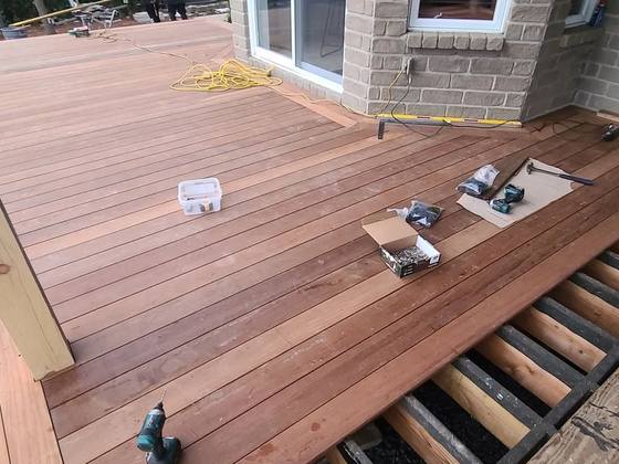 Marches et paliers de la terrasse en construction